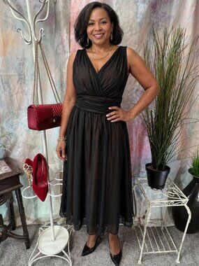 NEW📌Combine Classic Black & Rich Gold Accents - Dress for a Variety of Occasion